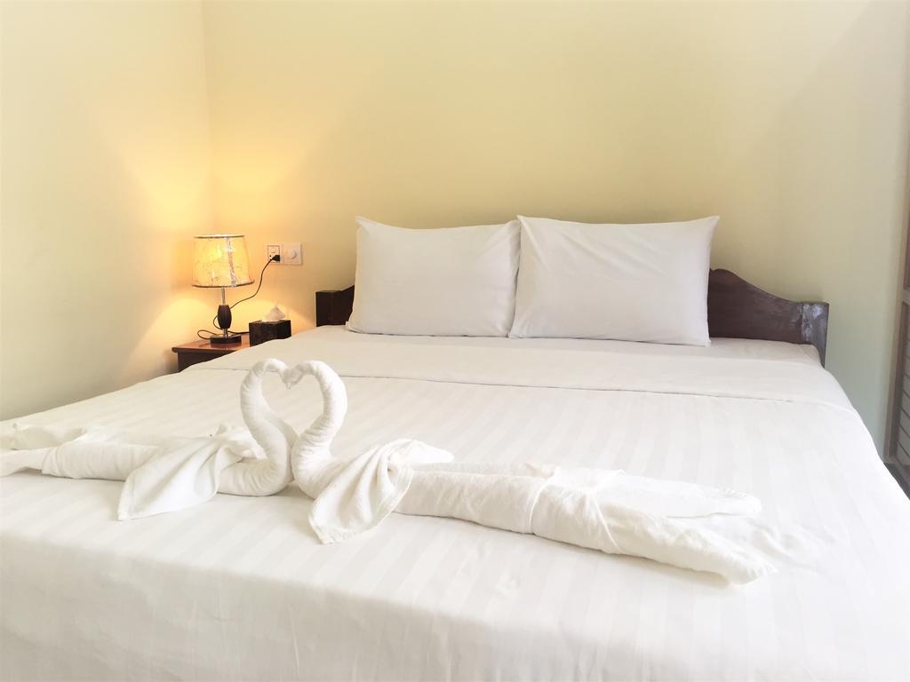 Pink Sands Villa (Adults Only) Kampot Bagian luar foto
