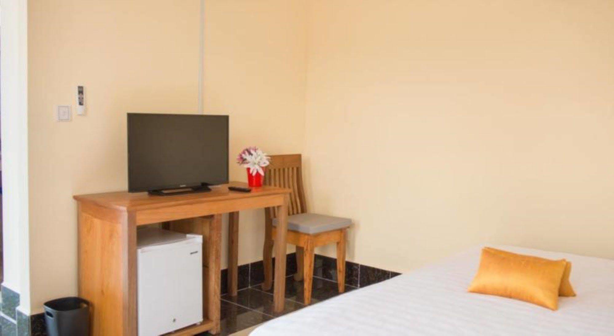 Pink Sands Villa (Adults Only) Kampot Bagian luar foto