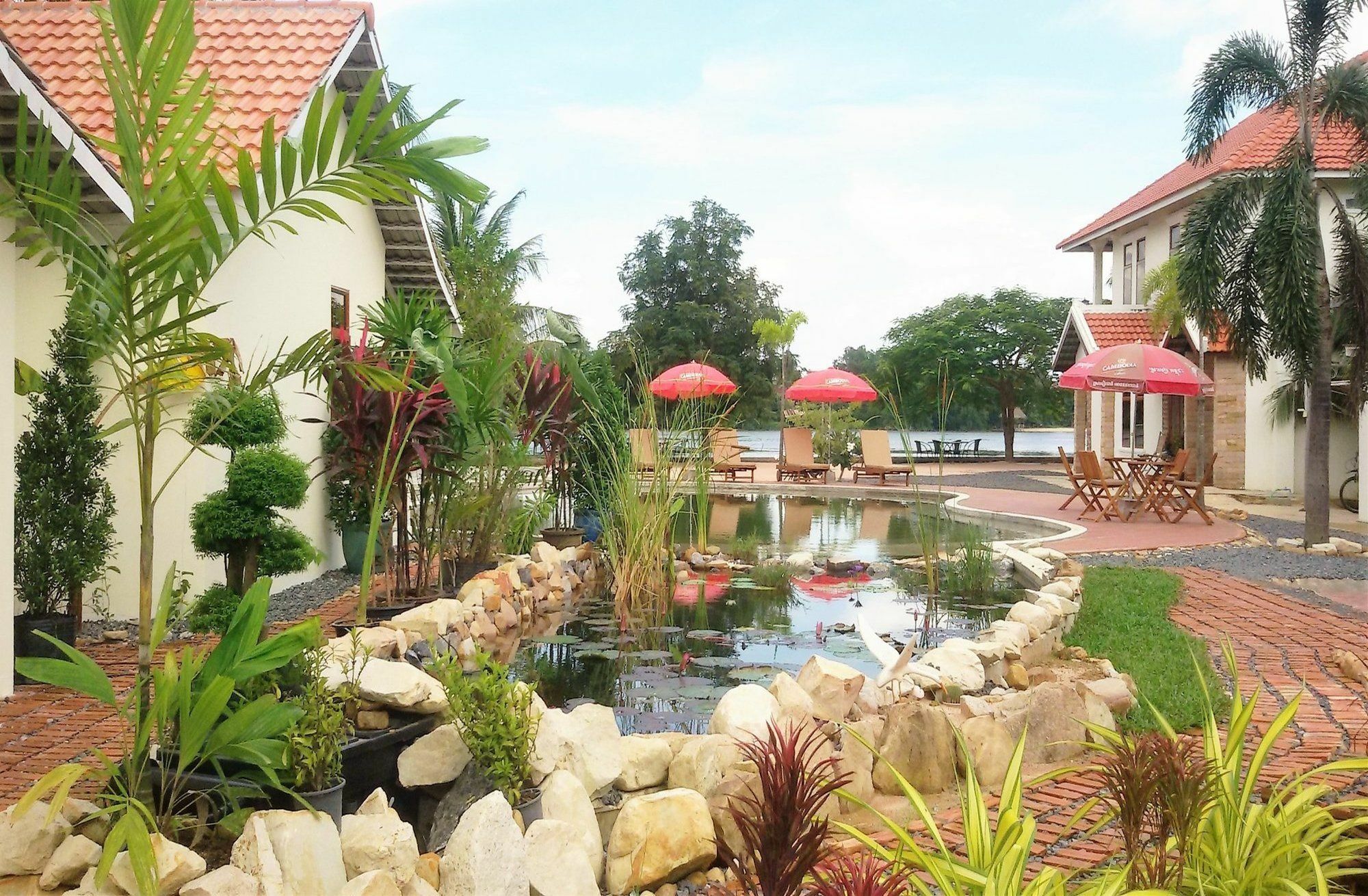 Pink Sands Villa (Adults Only) Kampot Bagian luar foto