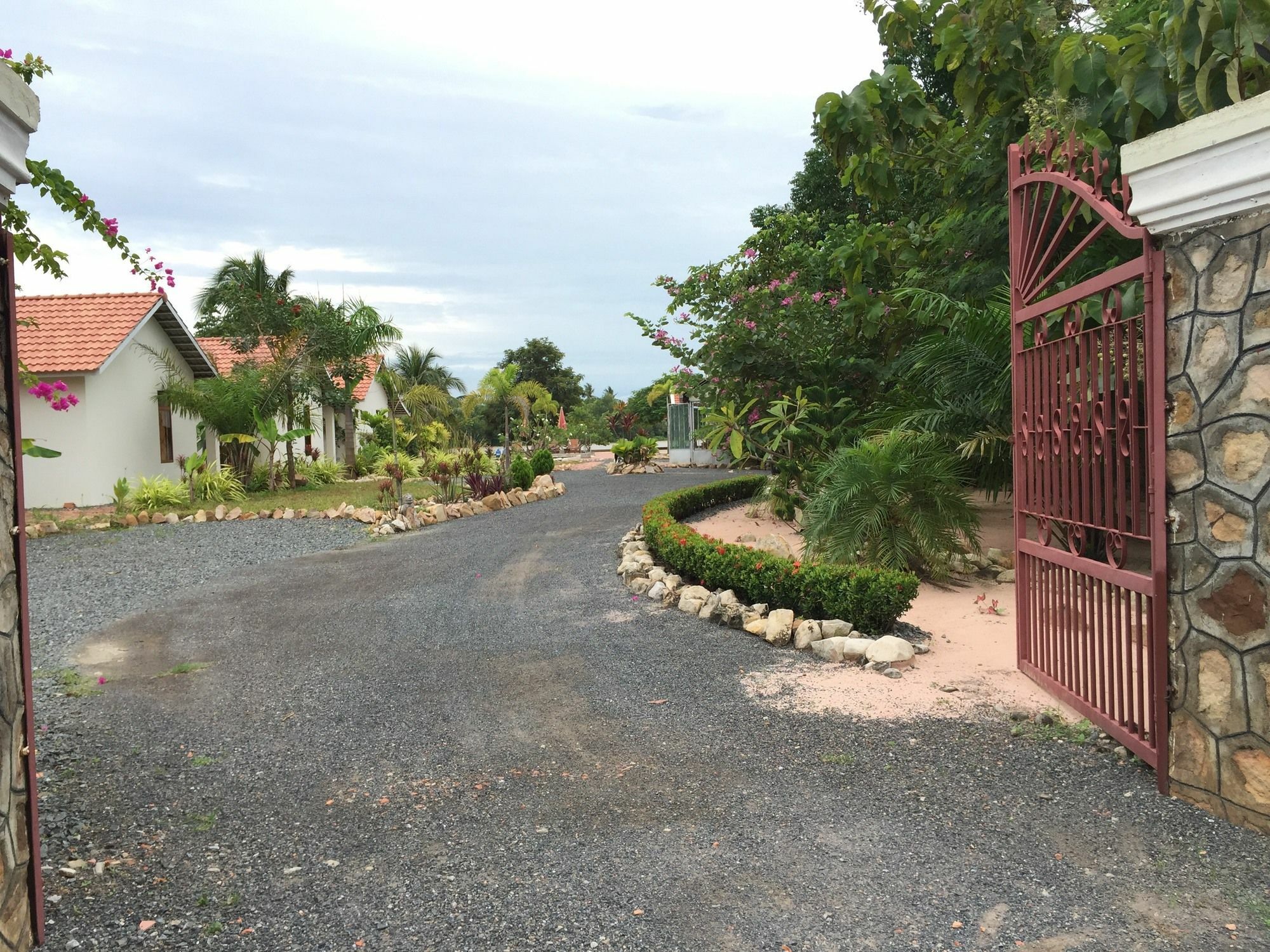 Pink Sands Villa (Adults Only) Kampot Bagian luar foto
